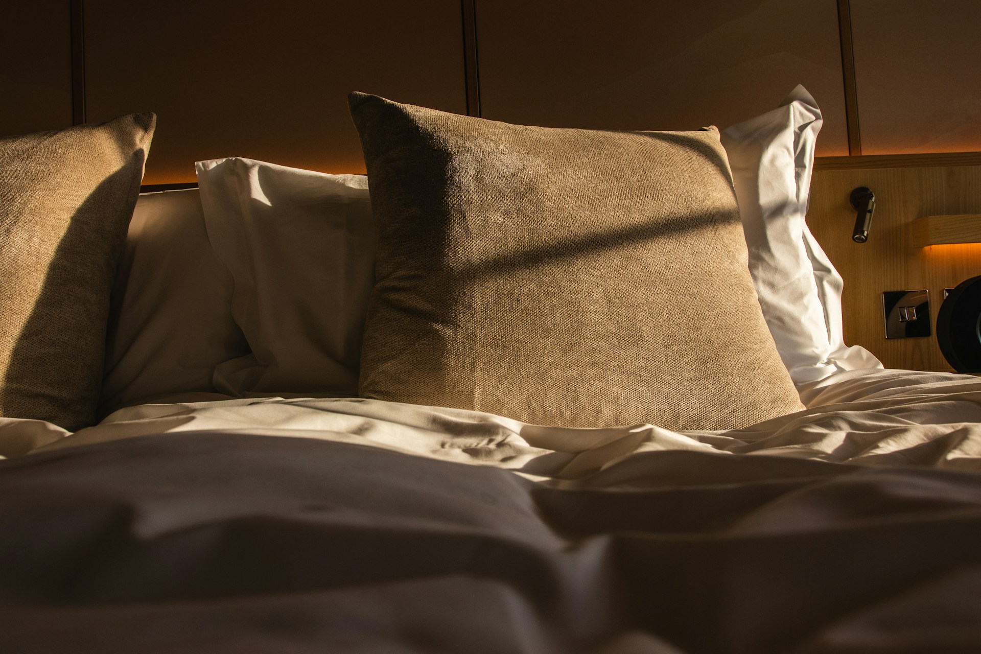 Hotel Bedding